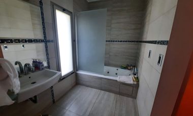 3 Dormitorios -  Barrio Miraflores