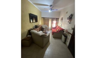 Morón centro casa 6 ambientes