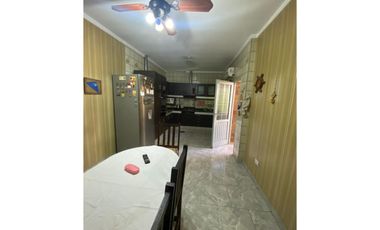 Morón centro casa 6 ambientes