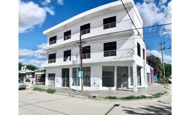 Venta de local y casa con 5 dormitorios en Fray Luis Beltrán.
