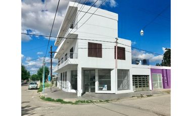 Venta de local y casa con 5 dormitorios en Fray Luis Beltrán.