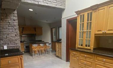 VENTA/RENTA DE CASA EN FRACCIONAMIENTO CLUB DE GOLF SAN CARLOS METEPEC