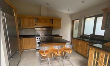 VENTA/RENTA DE CASA EN FRACCIONAMIENTO CLUB DE GOLF SAN CARLOS METEPEC