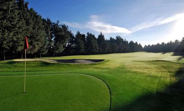 VENTA/RENTA DE CASA EN FRACCIONAMIENTO CLUB DE GOLF SAN CARLOS METEPEC