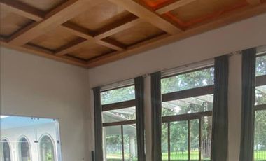 VENTA/RENTA DE CASA EN FRACCIONAMIENTO CLUB DE GOLF SAN CARLOS METEPEC