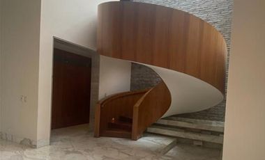 VENTA/RENTA DE CASA EN FRACCIONAMIENTO CLUB DE GOLF SAN CARLOS METEPEC