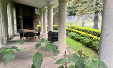 VENTA/RENTA DE CASA EN FRACCIONAMIENTO CLUB DE GOLF SAN CARLOS METEPEC