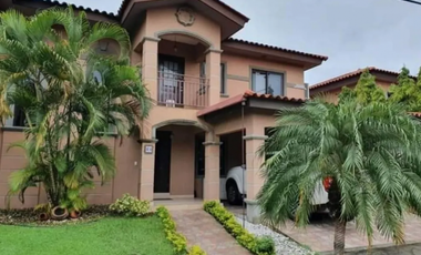 Alquiler de casa en Versalles, Quintas de Versalles