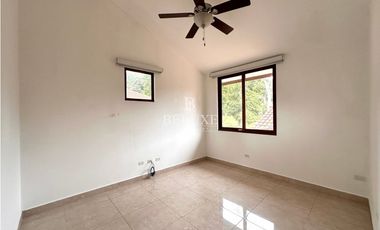 VENTA DE CASA  EN CLAYTON , SENDEROS (15)
