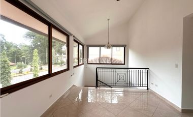 VENTA DE CASA  EN CLAYTON , SENDEROS (15)