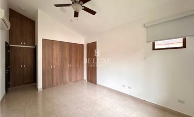 VENTA DE CASA  EN CLAYTON , SENDEROS (15)