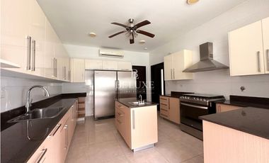 VENTA DE CASA  EN CLAYTON , SENDEROS (15)