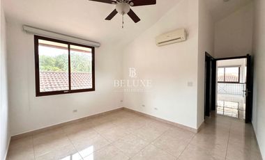 VENTA DE CASA  EN CLAYTON , SENDEROS (15)