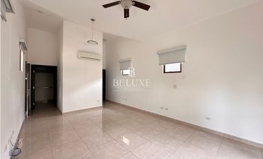 VENTA DE CASA  EN CLAYTON , SENDEROS (15)
