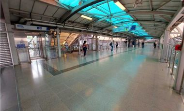 ALQUILER KIOSKO EN SALIDA ESTACION AL METRO ALTA CLIENTELA SAN ISIDRO