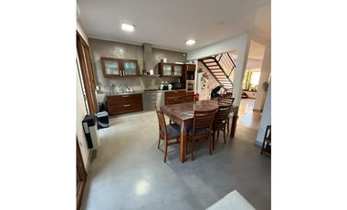 Venta Casa 2 Dormitorios  Zona Parque