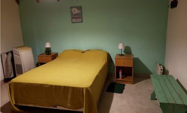 CASA ESTILO CABAÑA EN EXCELENTE ZONA DE VALERIA DEL MAR