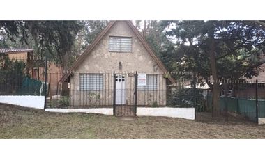 CASA ESTILO CABAÑA EN EXCELENTE ZONA DE VALERIA DEL MAR