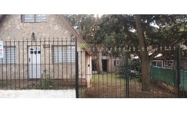 CASA ESTILO CABAÑA EN EXCELENTE ZONA DE VALERIA DEL MAR