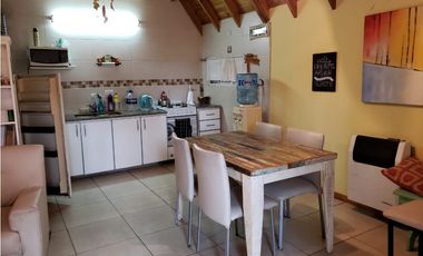 CASA ESTILO CABAÑA EN EXCELENTE ZONA DE VALERIA DEL MAR