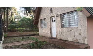 CASA ESTILO CABAÑA EN EXCELENTE ZONA DE VALERIA DEL MAR