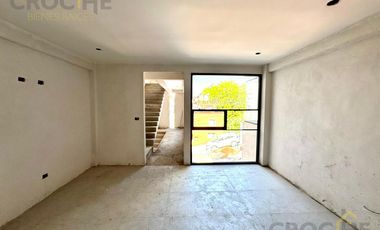 Departamento en zona Av. Murillo Vidal en venta segundo nive