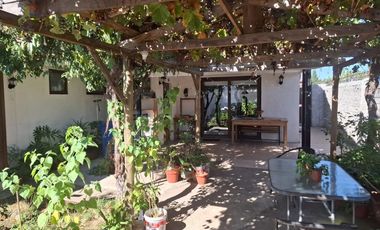 Linda casa de un piso, en Calle Ramón Olate