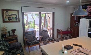 Linda casa de un piso, en Calle Ramón Olate