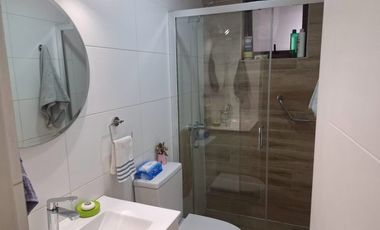 Linda casa de un piso, en Calle Ramón Olate