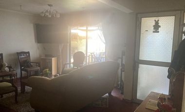 Casa de un piso, en Calle Yerbas Buenas