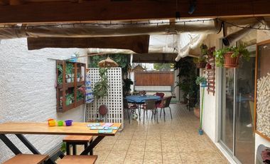 Casa de un piso, en Calle Yerbas Buenas
