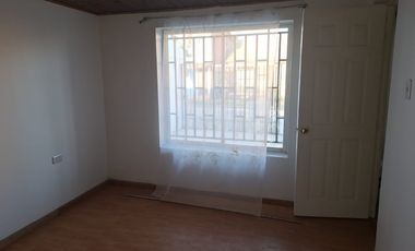 Casa de un piso, a pasos de Calle Rengo