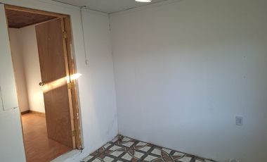 Casa de un piso, a pasos de Calle Rengo