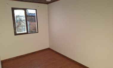 Casa de un piso, a pasos de Calle Rengo