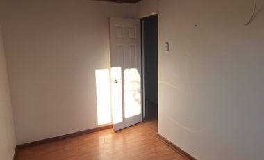 Casa de un piso, a pasos de Calle Rengo