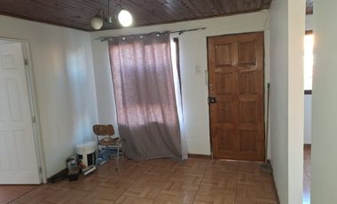 Casa de un piso, a pasos de Calle Rengo