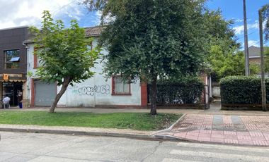 Casa y Local Comercial , a dos cuadras de Plaza de Armas