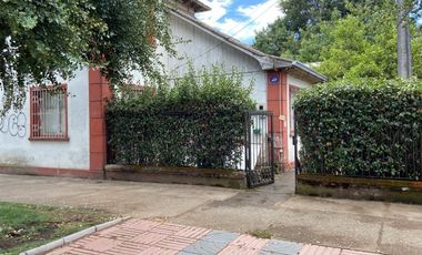 Casa y Local Comercial , a dos cuadras de Plaza de Armas