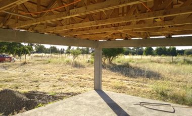 Casa y Parcela de Media Hectárea en Loteo Pamparrasa