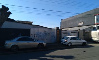 Sitio en Calle Valentin Letelier, a pasos de calle Brasil