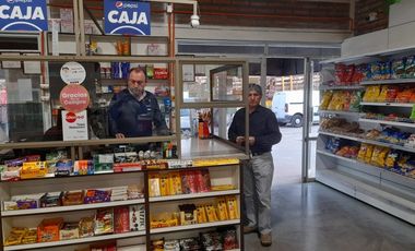 Local Comercial y sitio en comuna de Hualañe