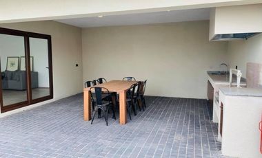 En Venta, exclusivo Departamento en Hacienda Esmeralda