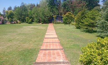 Exclusiva Parcela de 7,44 Hectàreas, con Casa