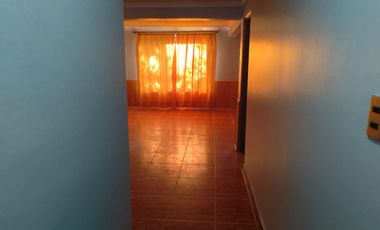 Gran casa ,a pasos de Avda Coronel de Artlleria