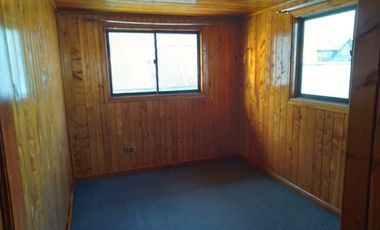 Gran casa ,a pasos de Avda Coronel de Artlleria