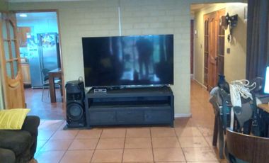 Linda Casa en Parcela de Media Hectàrea