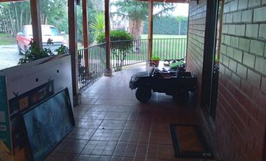Linda Casa en Parcela de Media Hectàrea