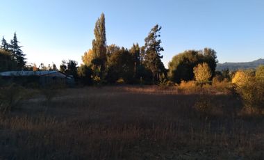 Parcela con casa, en Pueblo de Rari
