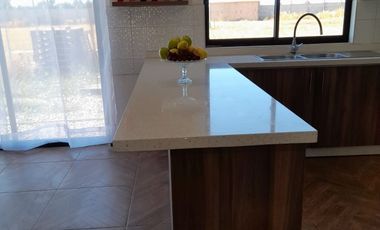 Casa en Parcela de 5.800.- Mts2 , sector Guadantun