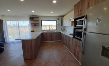 Casa en Parcela de 5.800.- Mts2 , sector Guadantun